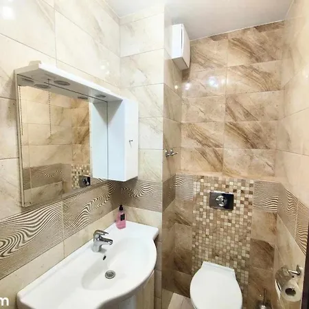 Przestronny Z Balkonem Blisko Morza Apartment *